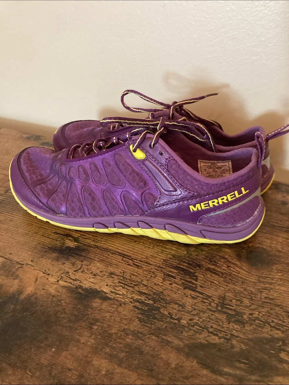 Women’s Merrell Sneakers, size 7